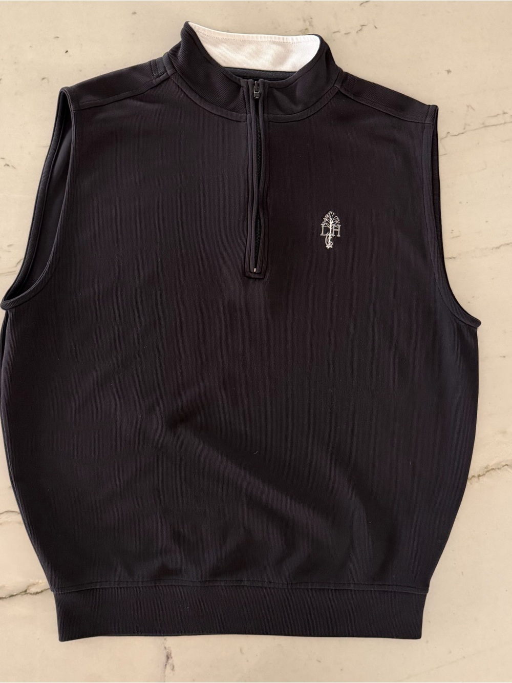 FJ FootJoy Black Windshirt Golf Vest Men's L Sleeveless 1/2 Zip Lightweight